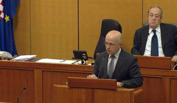 Daus: Imamo zakon, nemamo željeznicu