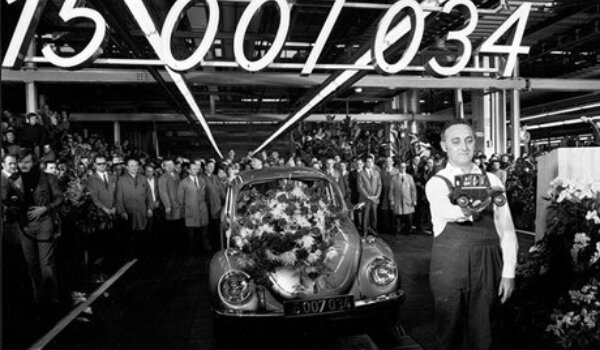 Na današnji dan 1972. godine Volkswagen Buba postala najprodavaniji automobil svih vremena