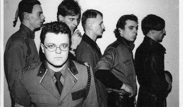 LP film Laibach u Dnevnom boravku Rojca