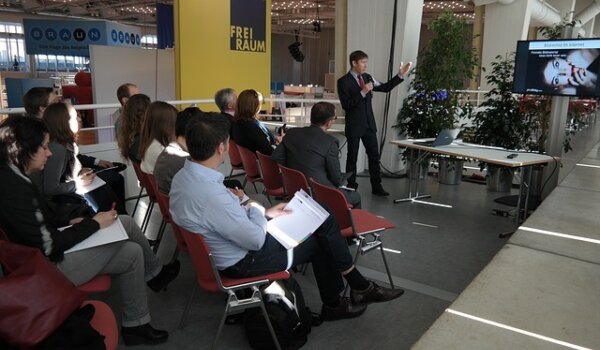 Sutra tribina 'Jezik u službi poslovanja'