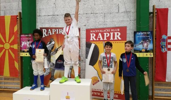 Brončani uspjeh Mačevalačkog kluba Špade u Zagrebu
