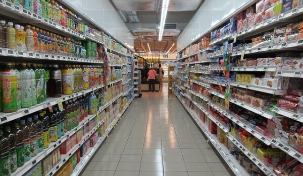Razliku u PDV-u trgovci zadržali za sebe, pojeftinili samo meso i voće