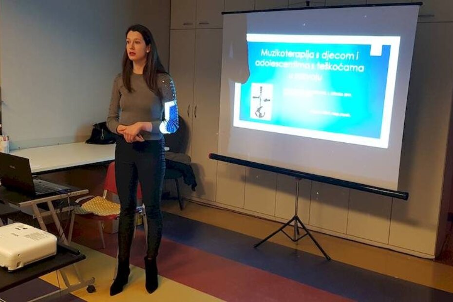 Dajana Miloš prenijela je svoja znanja proširenom timu Zdravog grada i predstavnicama porečkih škola