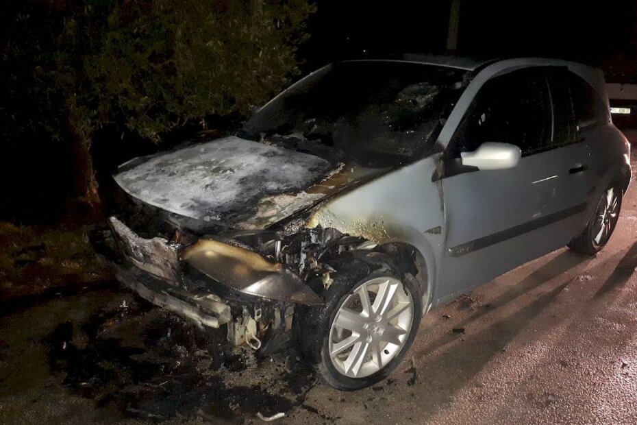 Zapalio se Renault megane (foto: čitateljica)