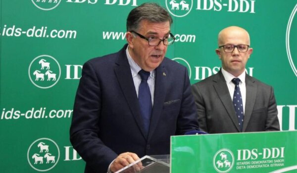 Demetlika i Daus: Sprema li se privatizacija voda?