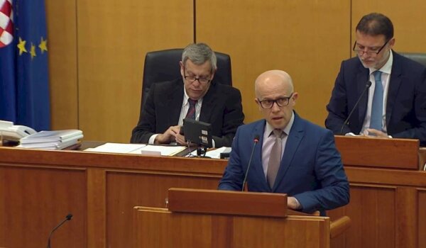 Daus:  Istra zaslužuje modernu prugu