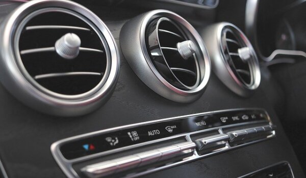 Klima uređaj vašeg automobila izvor je zaraze, a ne zaustavlja ni bakterije koje dolaze izvana