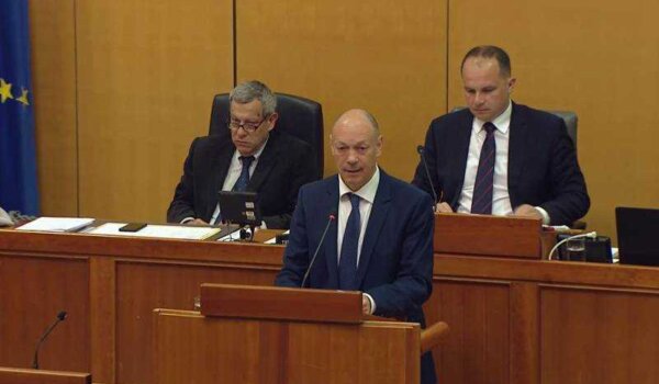 Sponza: Vlada je inkasator, a ne generator razvoja