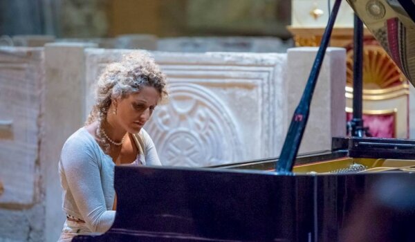 Treći put u Poreču: Talijanska pijanistica Elisa Tomellini u Eufrazijevoj bazilici