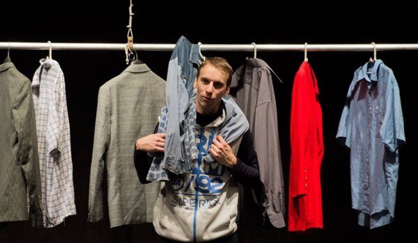 'Stvar izbora ili zašto slušam Marčela' - Predstava o odrastanju i hip-hop večer