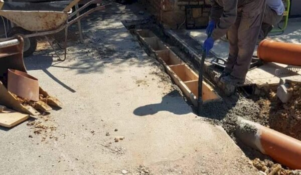 Uz plažu u Špadićima gradi se sustav oborinske odvodnje