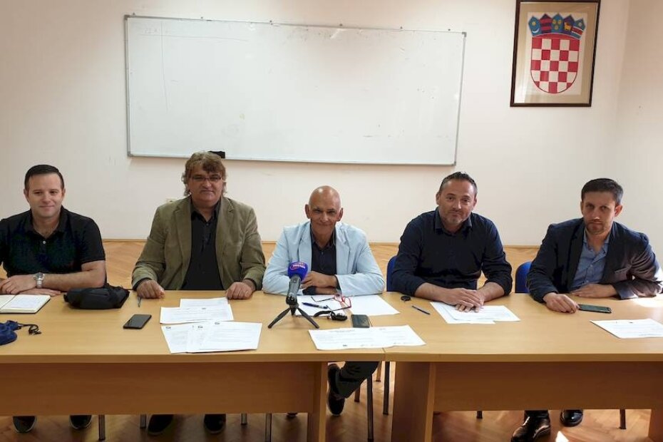 Oporbenjaci sazvali pressicu: Emanuel Rudan, Goran Gašparac, Maurizio Zennaro, Dražen Prgić i Slavko Fornažar