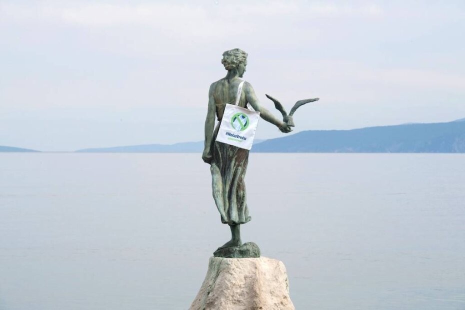 Opatija - djevojka s galebom (Foto: David Kurti)