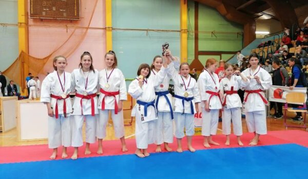Dobar nastup Karate kluba Finida u Postojni