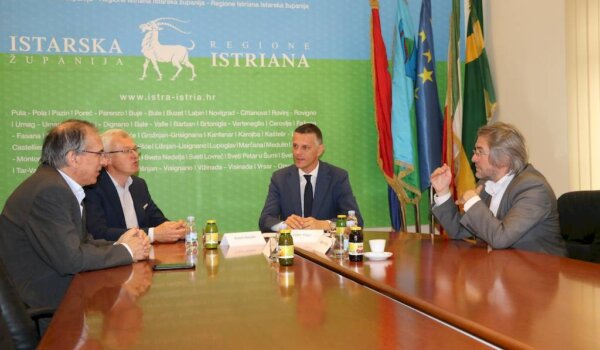 Čakavski sabor i Istra kroz stoljeća: Župan Flego i prof. dr. sc. Matijašić potpisali Pismo namjere