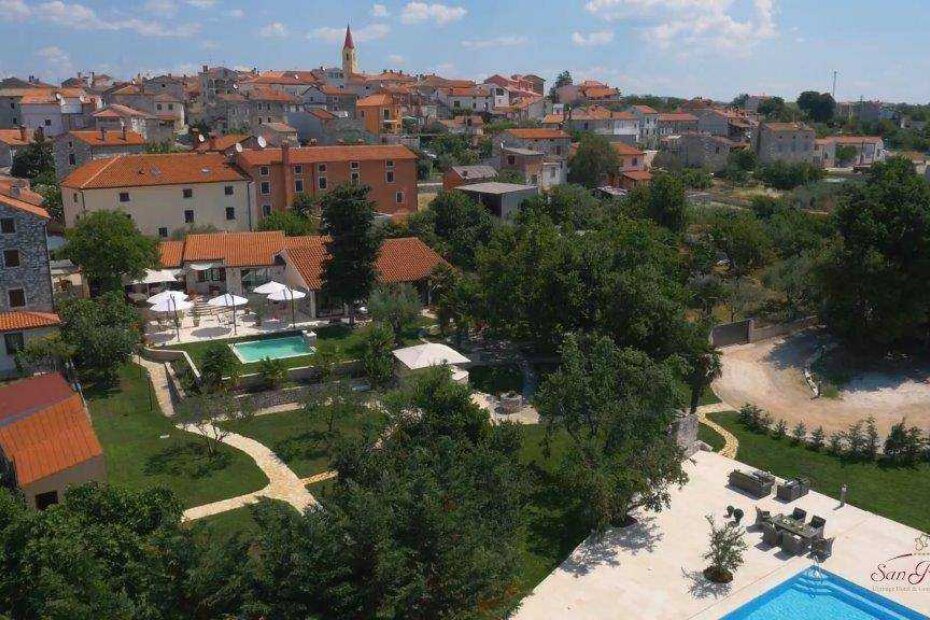 Brtonigla (coloursofistria.com)