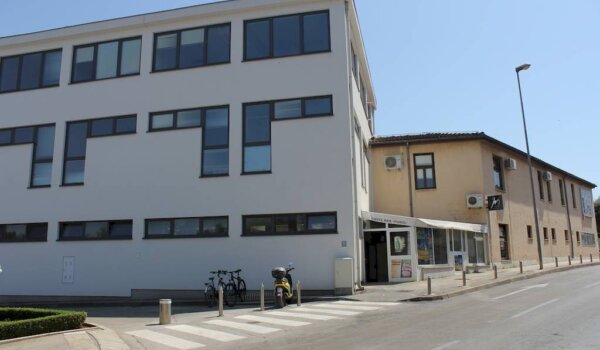 Početak ljetnog perioda naplate na uličnim parkiralištima i početak rada alternativnog parkirališta Vindija