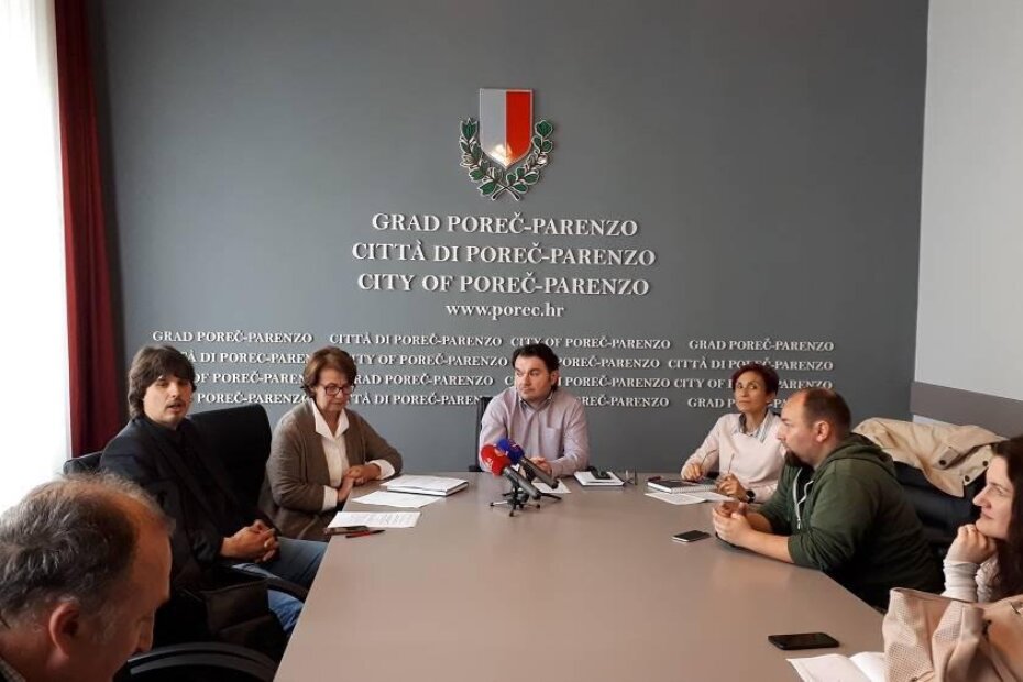 S konferencije za medije