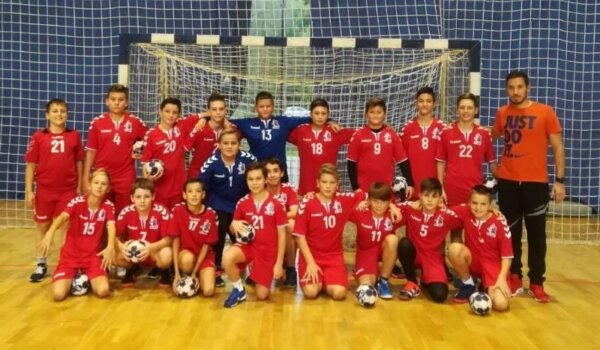 Dječaci i mlađi kadeti RK Poreč odigrali utakmice protiv Pule