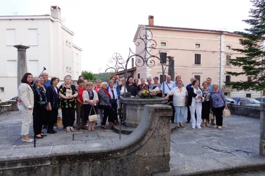 Svi pjesnici