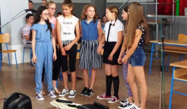 Osnovci iz Vižinade oduševili vlastitim mjuziklom