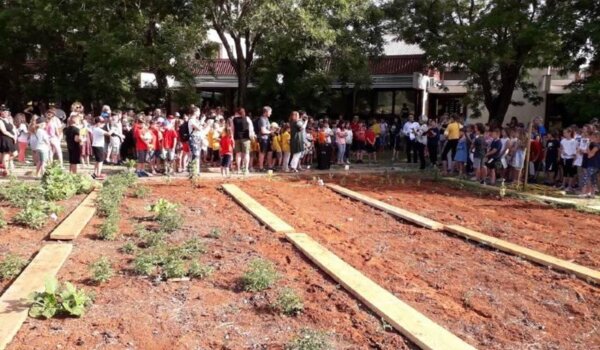 Dan Osnovne škole Poreč proslavljen uz otvorenje školskog vrta