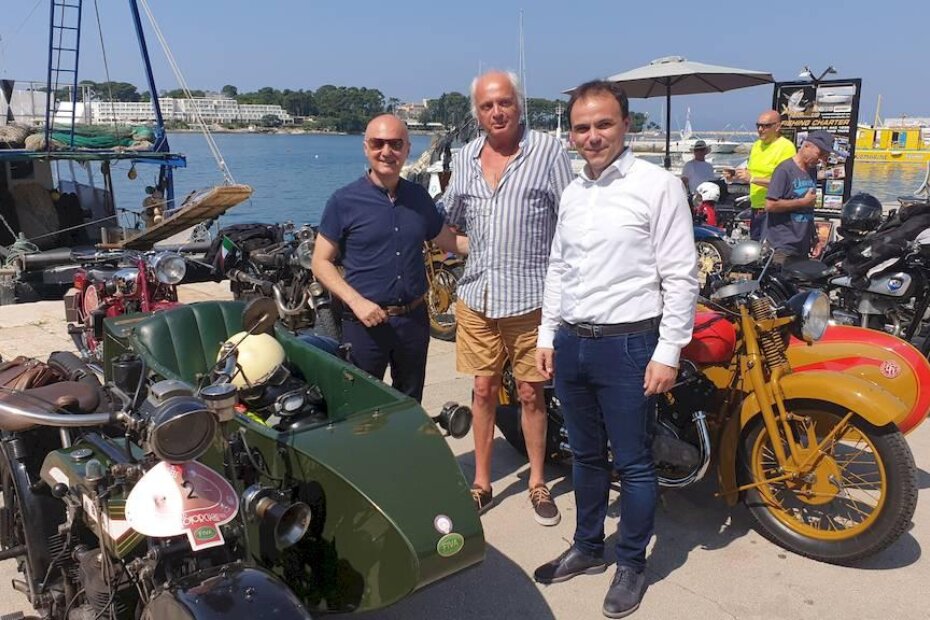 Nenad Velenik, Dubravko Zeljko i Loris Peršurić među oldtimerima na porečkoj rivi