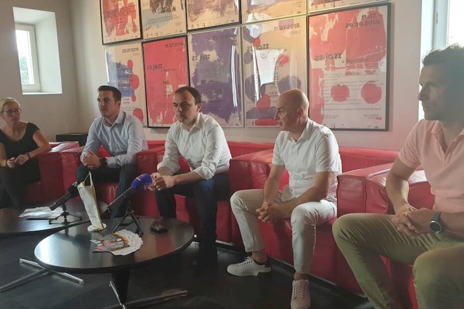 S današnje pressice u foajeu porečkog kazališta