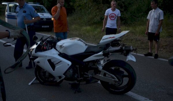 Poginuo motociklist, cesta Bale-Vodnjan zatvorena za sav promet