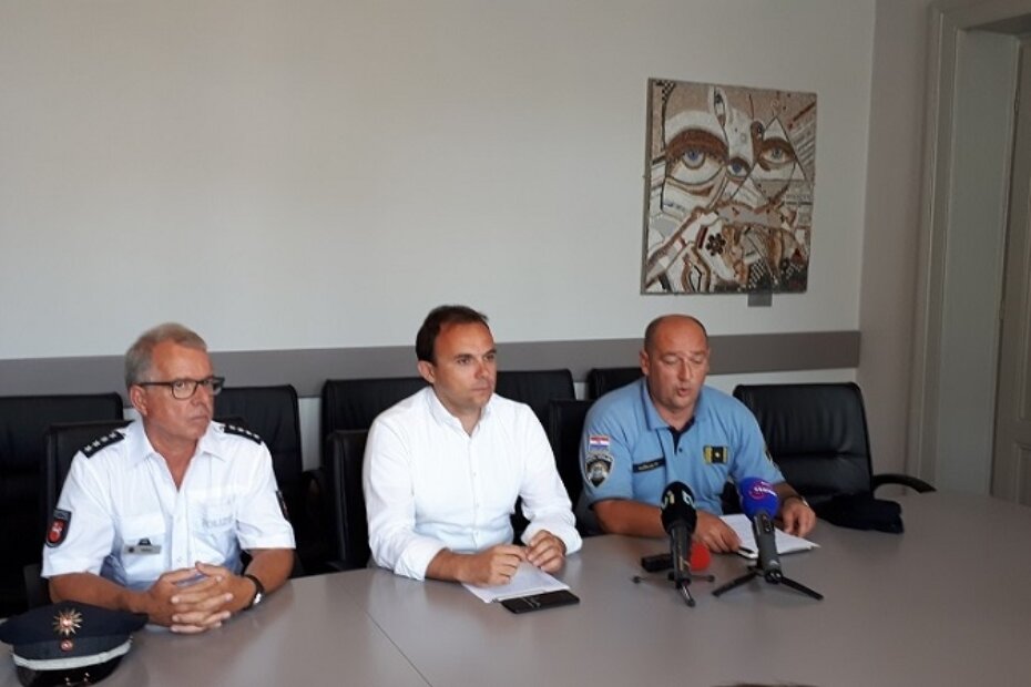 Michael Düker (prvi slijeva) ima dugogodišnje iskustvo u njemačkim policijskim redovima