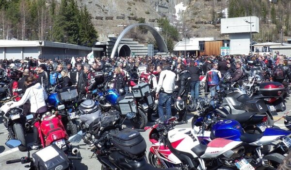 Četiri tisuće motociklista blokirat će za vikend naplatne postaje, granične prijelaze i trajektne luke