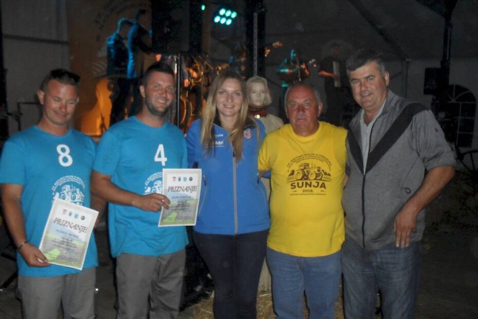 Patrik Momić, Igor Ferenac, predsjednica HUONO Draženka Grah, Aldo Štifanić i Moreno Kocijančić.jpg