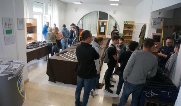 Manje oružja, manje tragedija: U Vižinadi građani predali 97 komada streljiva