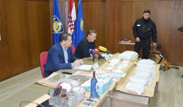 Završena višemjesečna istraga: zaplijenjeno osam kilograma marihuane