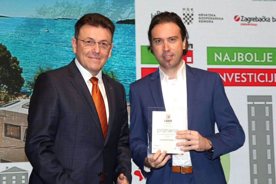 Luka Burilović, predsjednik HGK i Bruno Radoš, direktor operacija za kampove i direktor regije u Valamaru
