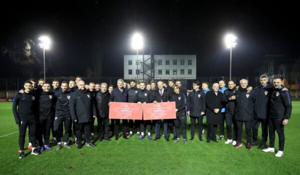 Vatreni se ponovno udružuju za pomoć najmlađima