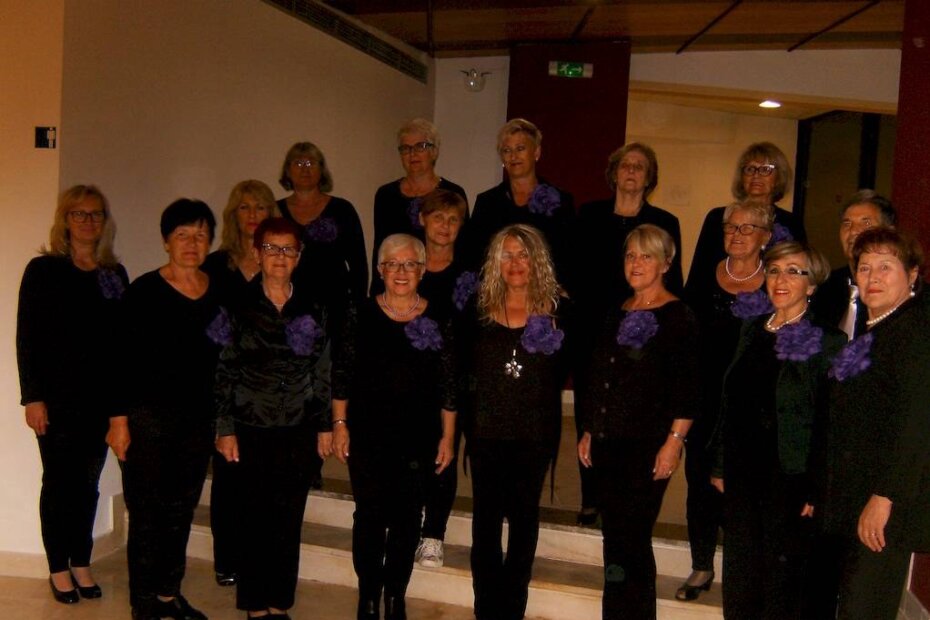 Pjevači u kazalištu, pred nastup