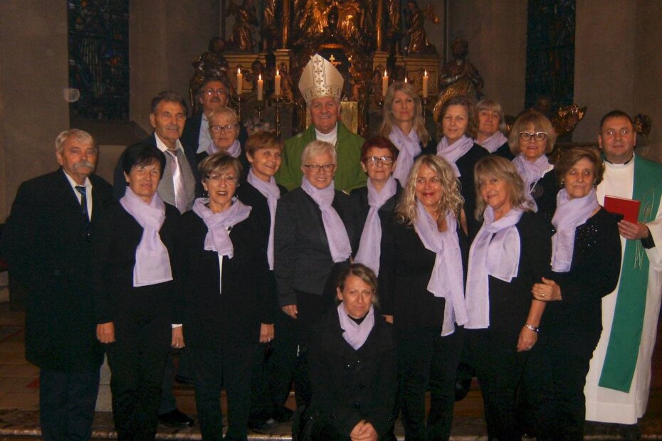 Zboraši s biskupom Franjom Komaricom