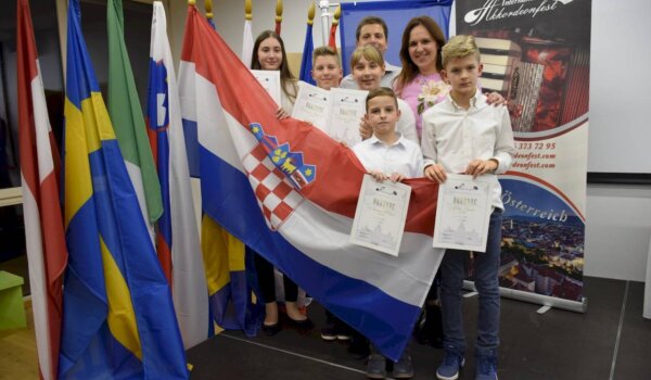 Porečki harmonikaši osvojili nagrade u Grazu