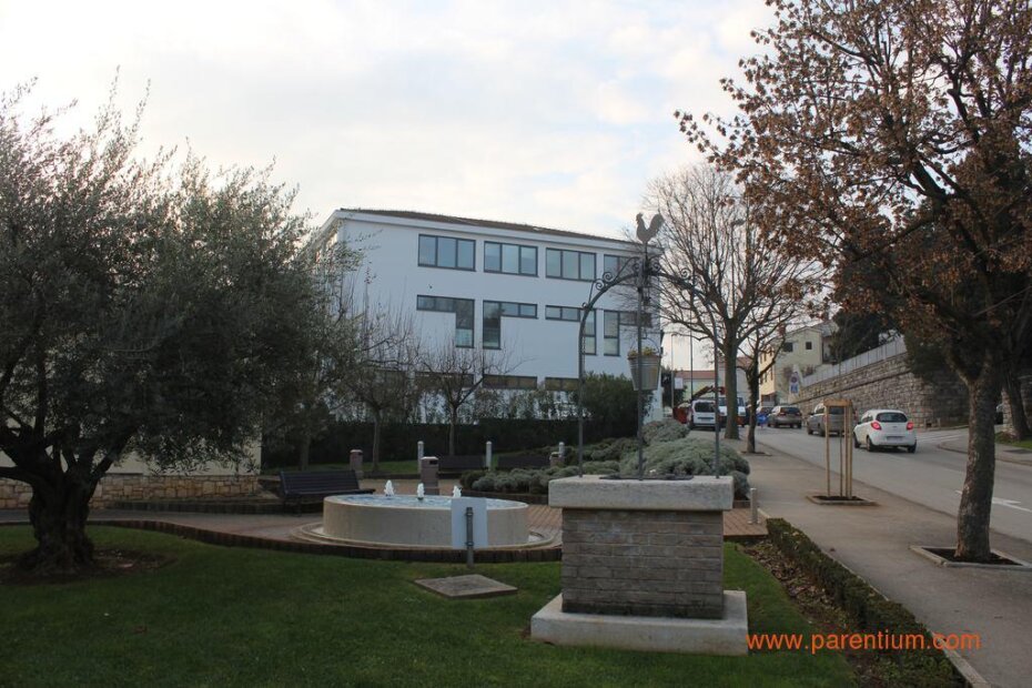 Poslovna zgrada gradskog poduzeća Usluga Poreč