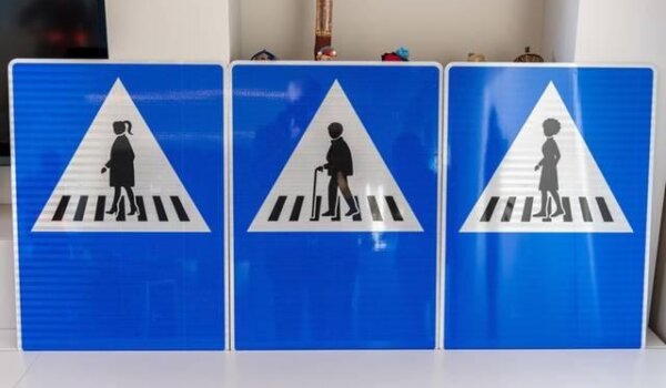 Ženeva mijenja prometne znakove za pješake: Na njima će biti žene