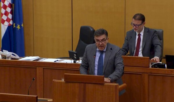 Demetlika: Dok županije ulažu, država trguje