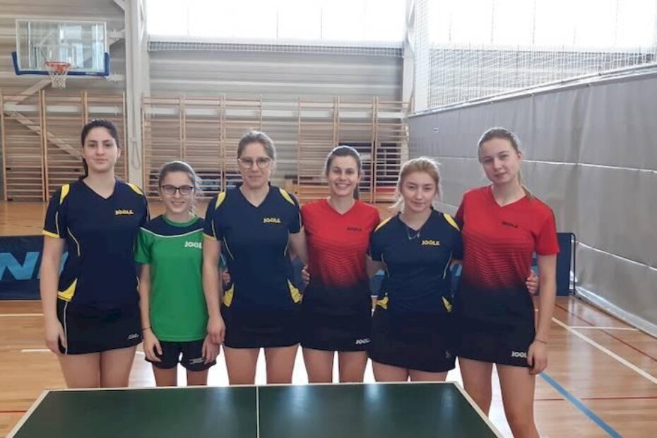 Djevojke STK Jadrana