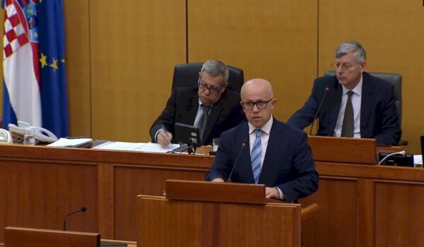 Daus:  HRT zarađuje na najpotrebitijima