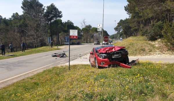 Sudar motocikla i osobnog automobila u Vukovarskoj