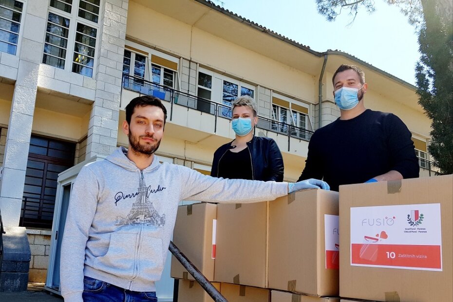 Foto: Alen Anušić i zdravstveni radnici na trijaži Doma zdravlja Poreč