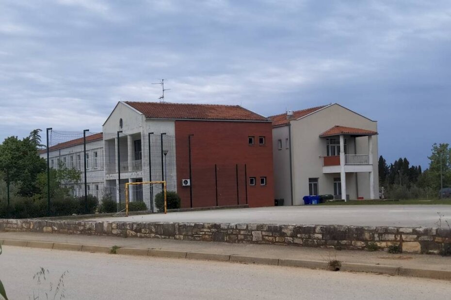 Osnovna škola i Vrtić u Svetom Lovreču