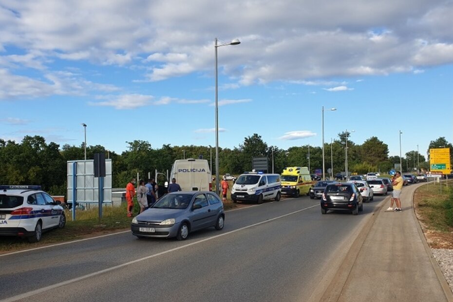 U subotu se kod Kauflanda i Lidla odigrala nemila scena s privođenjem nakon prometne nesreće