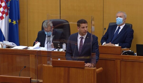 Lerotić u Saboru: Ministarstvo se treba 'uhvatiti posla' i provesti digitalizaciju države