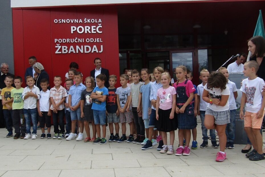 FOto: Otvorenje škole u Žbandaju 2017.
